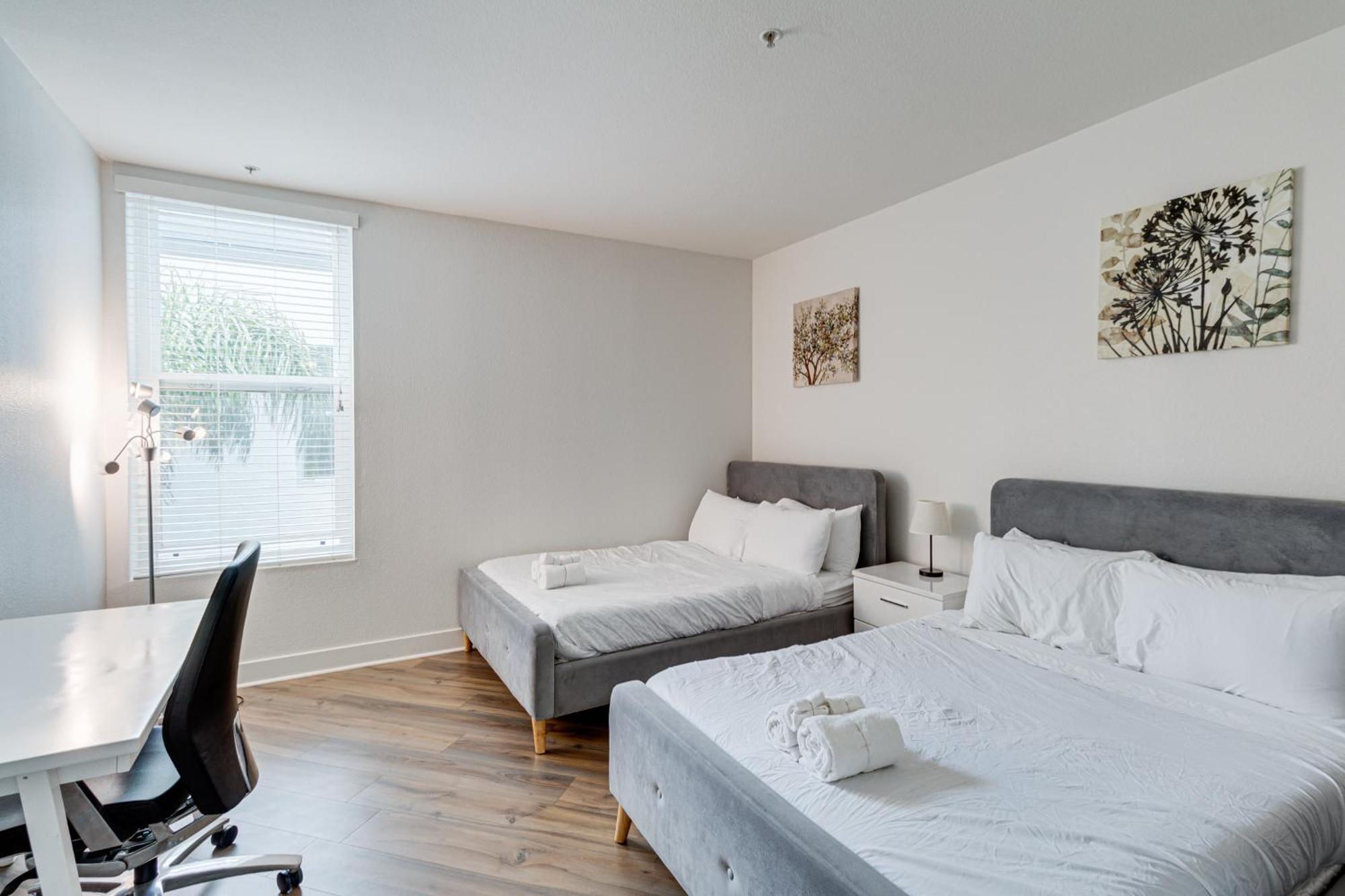 Cozy Marina 2bed2bath Units Pool Gym Jacuzzi Free Parking *